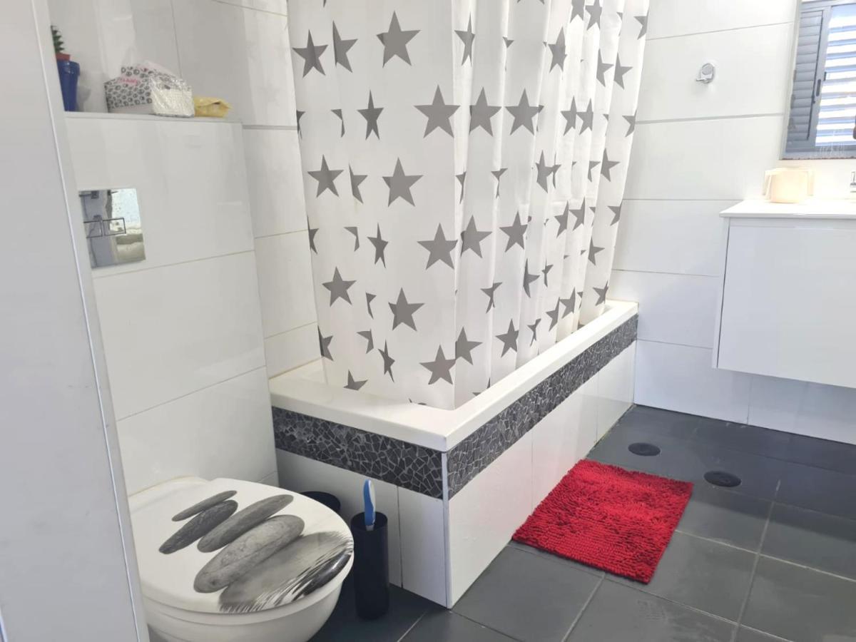 Beach Suite Israel- Private Jacuzzi Garden Suite & Gym, 3 Min Walk To Beach ביץ סוייט ישראל- ג'קוזי פרטי בגינה 3 דקות הליכה לים וחדר כושר Ашкелон Екстер'єр фото
