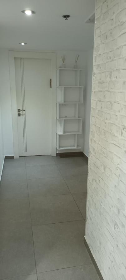 Beach Suite Israel- Private Jacuzzi Garden Suite & Gym, 3 Min Walk To Beach ביץ סוייט ישראל- ג'קוזי פרטי בגינה 3 דקות הליכה לים וחדר כושר Ашкелон Екстер'єр фото
